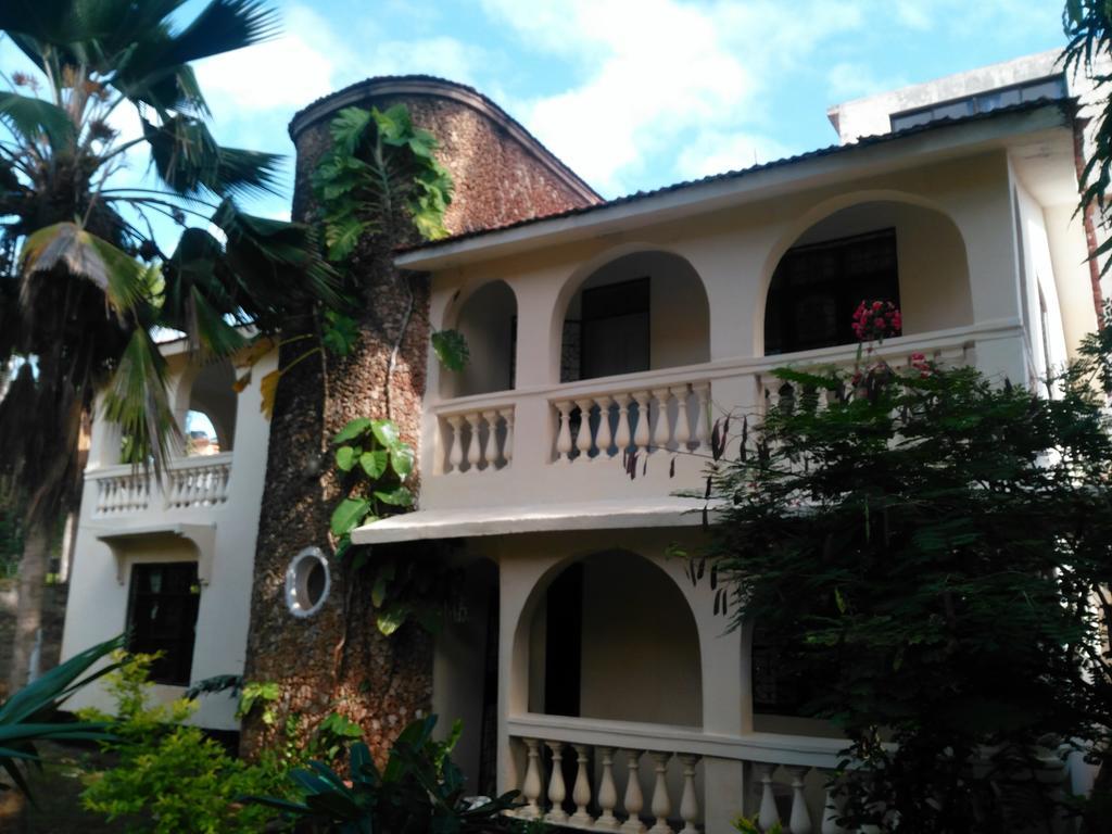 Akogo House - Hostel And Backpackers Mombasa Exterior photo
